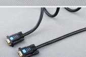 电脑显示器连接三根线缆的正确方法是什么？连接后如何测试？