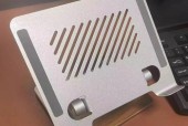 后座宝宝平板支架的正确使用方法是什么？使用时需要注意什么？