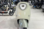 电瓶车坐垫撬开的正确方法是什么？