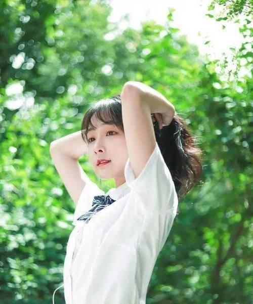JK风格拍照时手机如何拿取？有哪些拍照技巧？  第1张