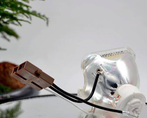 投影仪灯泡HS开头代表什么？如何选择合适的灯泡？  第2张