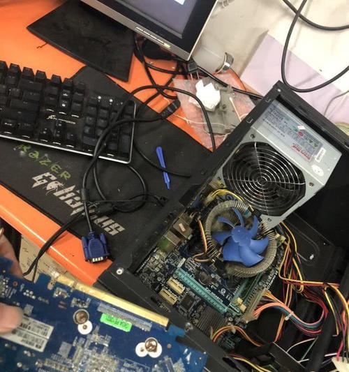 如何使用吹风机为显卡清理灰尘？  第1张