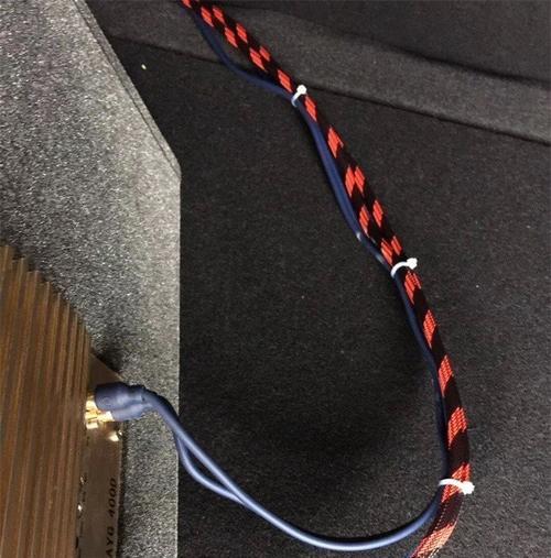 蓝鸟车上专用低音炮的使用方法是什么？如何正确安装？  第3张