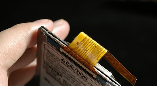 移动硬盘橡胶垫怎么安装？安装方法是什么？  第3张