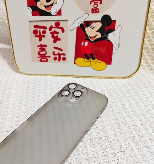 手机壳高清反光问题如何解决？反光后如何减少影响？  第2张