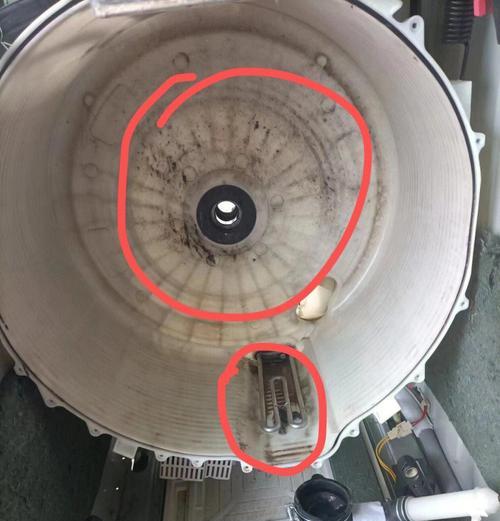 滚筒洗衣机底部应该垫什么？垫错会对洗衣机有什么影响？  第1张