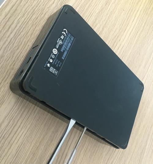 移动硬盘与机箱内硬盘拆卸方法？步骤是什么？  第3张