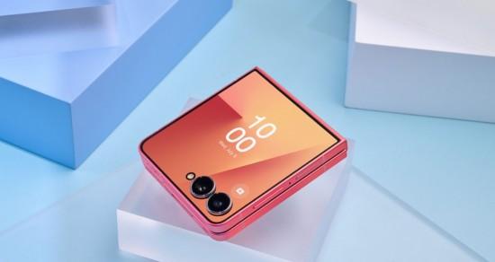 玩转早秋潮流！三星 Galaxy Z Flip7 演绎科技与美学的完美交织  第2张